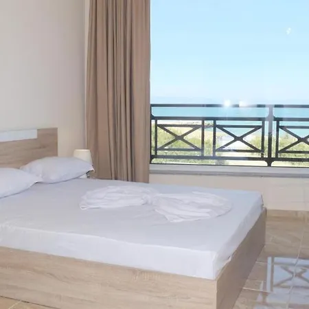 Goldenseaview アパート ポモリエ