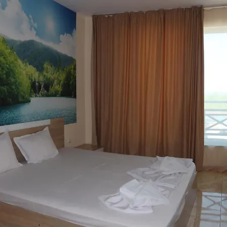 Goldenseaview